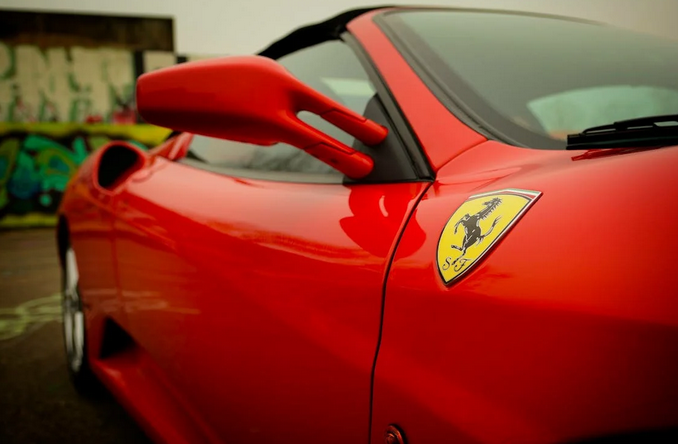 Reasons to Buy a Luxury Car If You Live in Miami
